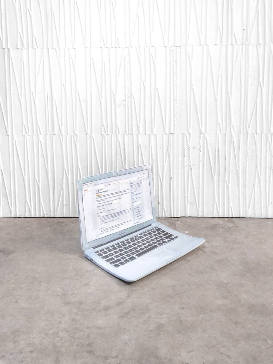 CHEWING GUM IN THE MOTHERBOARD installation view 15