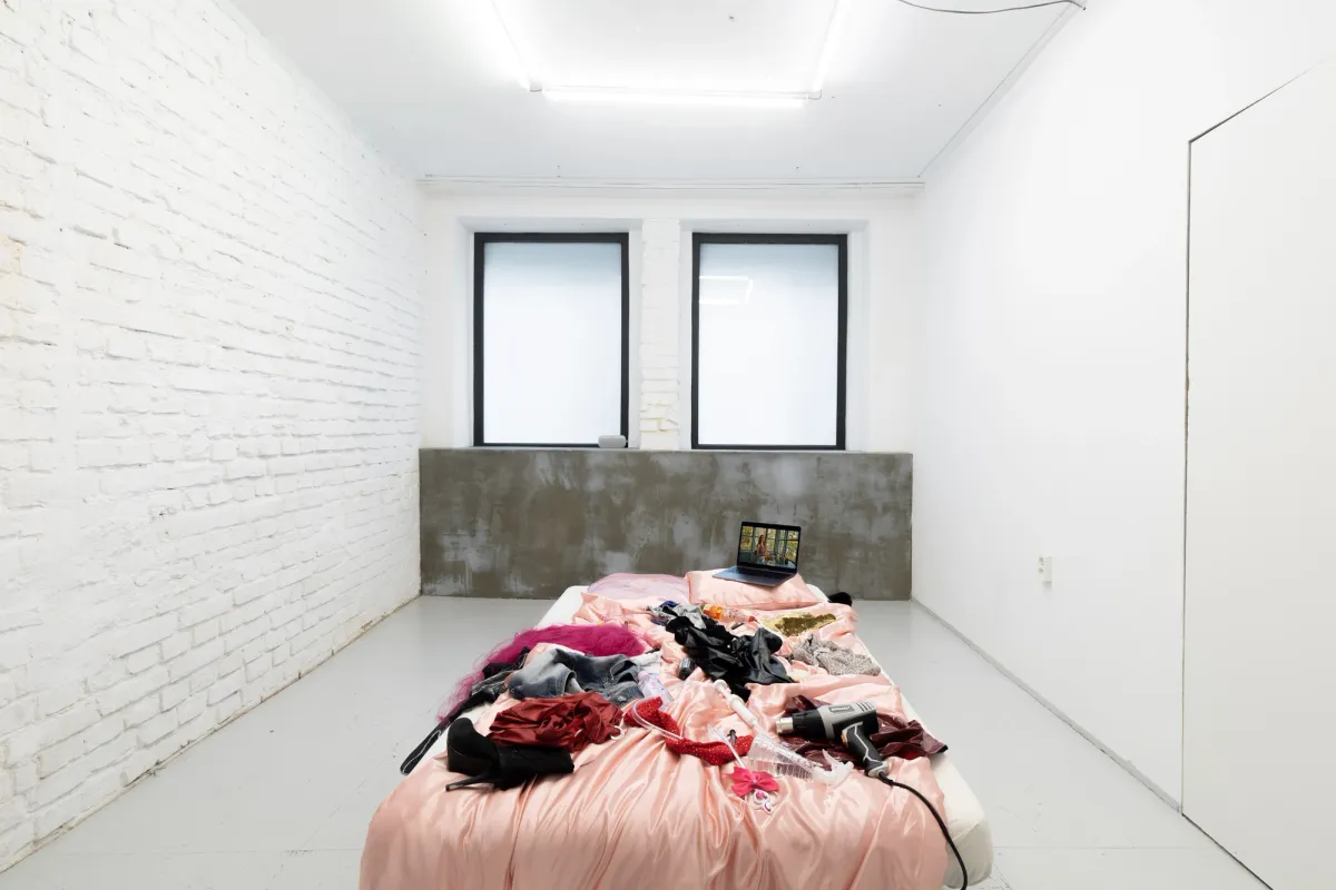 MAKE ME YOURS installation view 9