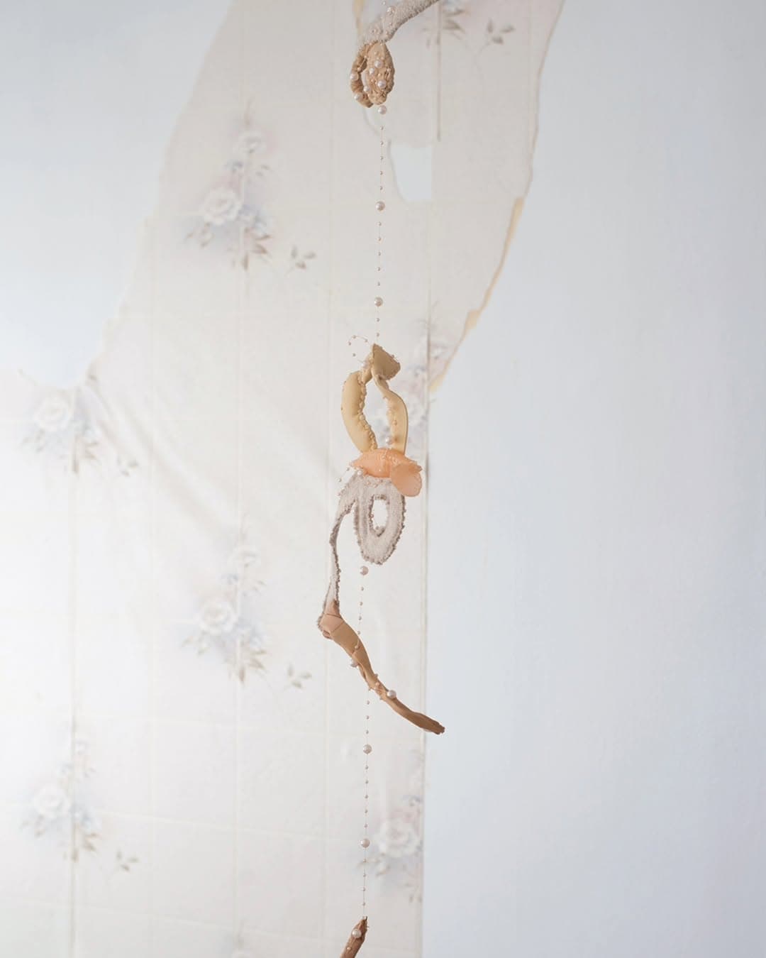NIKE, TA MÈRE (WILL FALL ON YOU) installation view 6