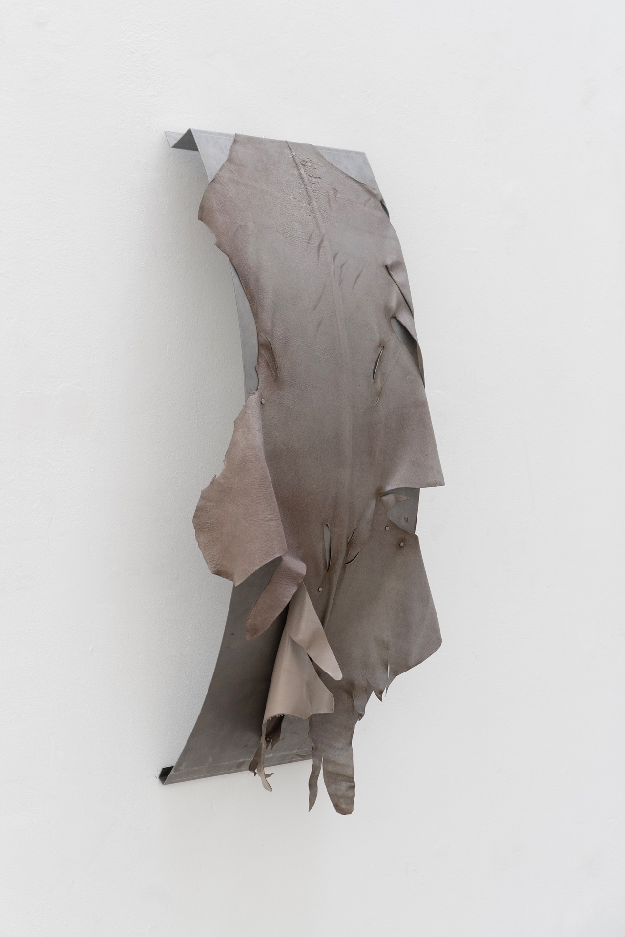 Main de fer, gant de velours installation view 5