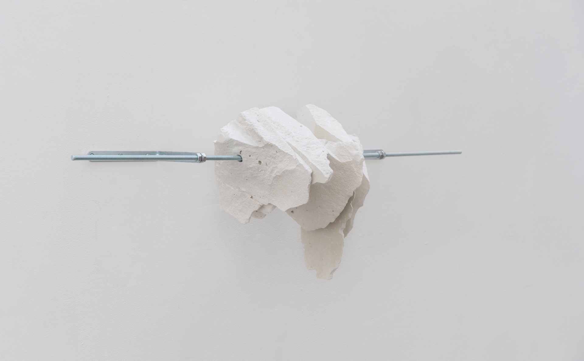 Main de fer, gant de velours installation view 9